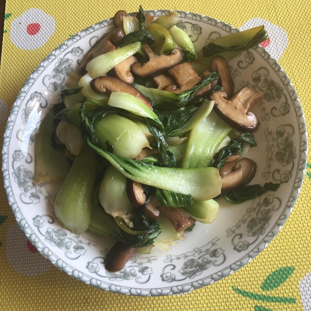 简易版香菇扒油菜
