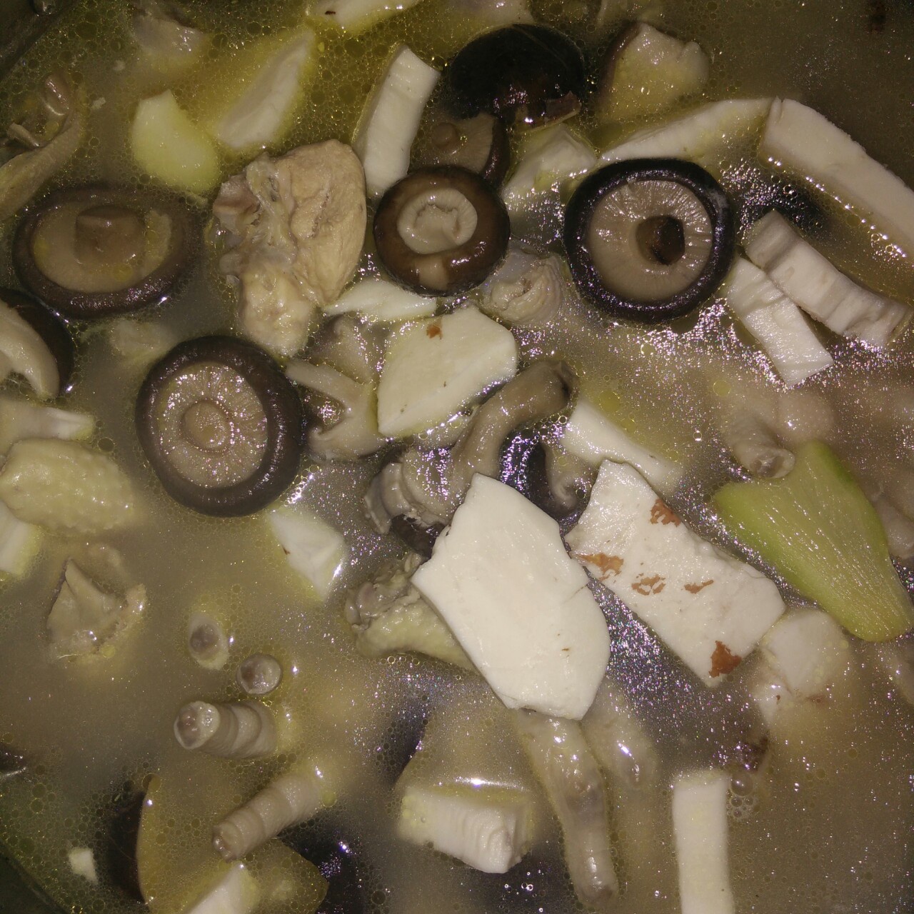 椰子炖鸡