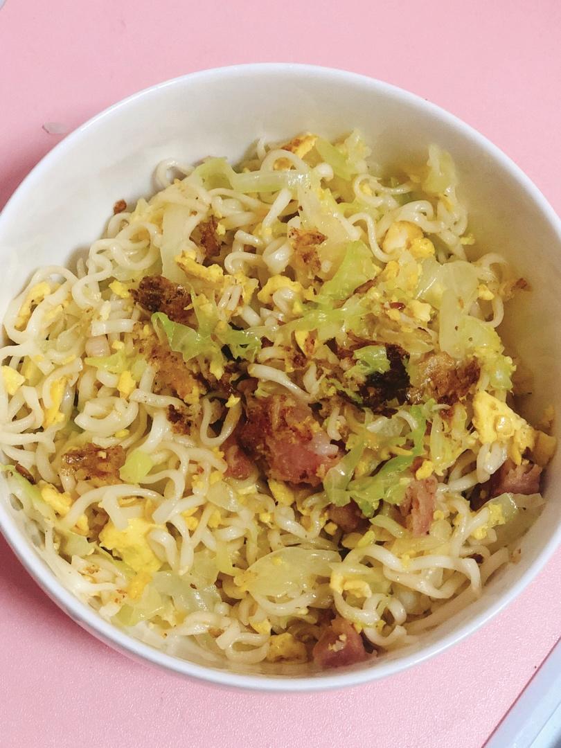 简单美味炒泡面
