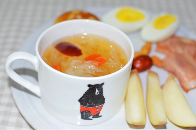 百合红枣银耳汤