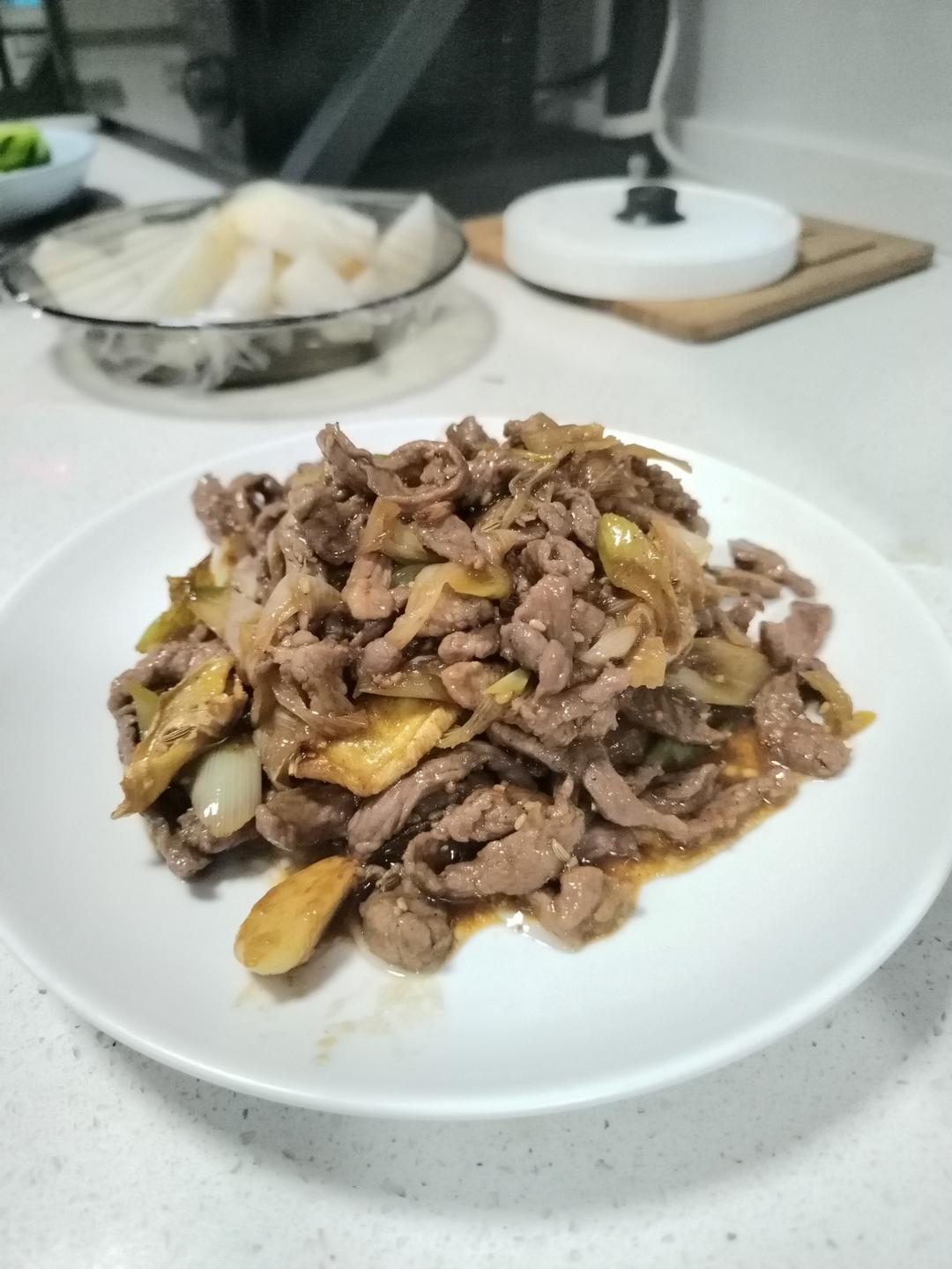 炒了20多年的葱爆羊肉