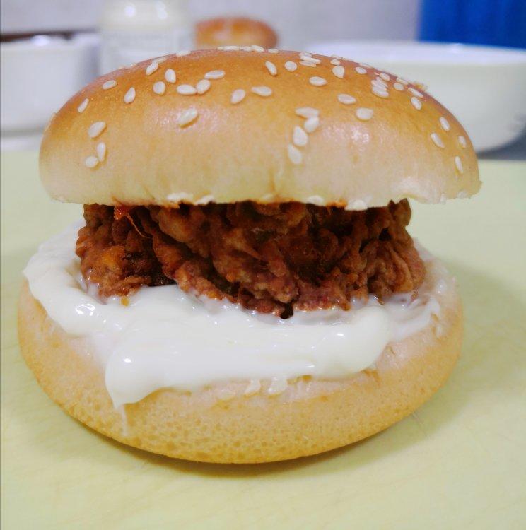 自制香辣鸡腿堡🍔比KFC的好吃‼️还简单