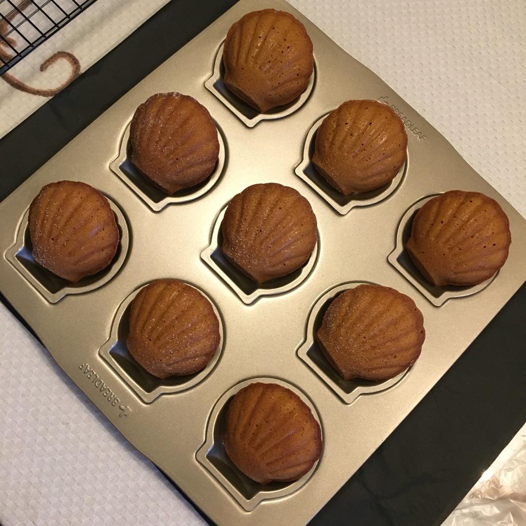 【视频食谱】太妃海盐玛德琳