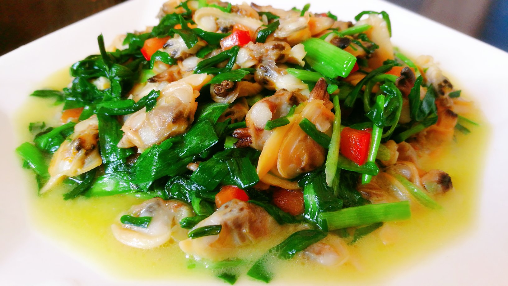 潘潘安做的韭菜炒蚬肉