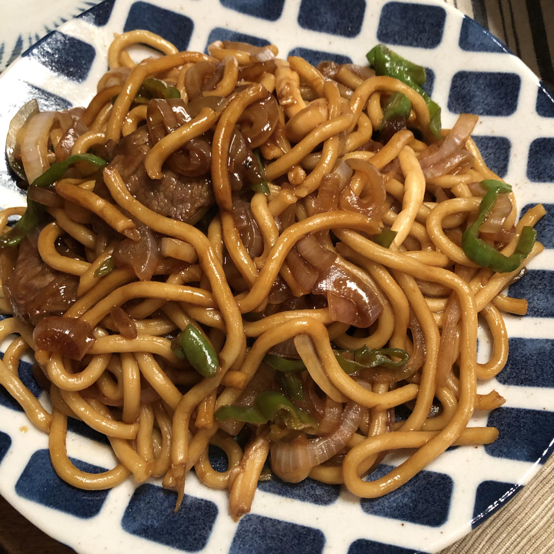 黑椒牛肉炒乌冬
