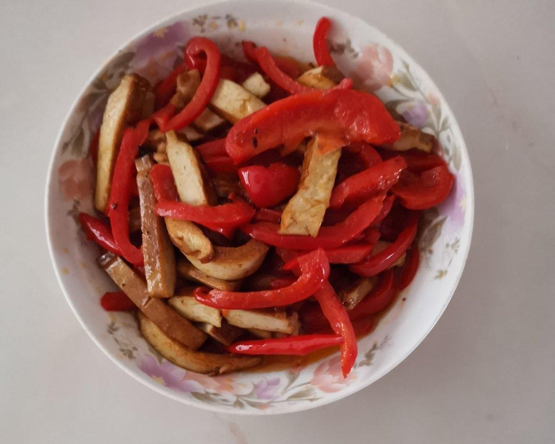 红椒炒豆腐干