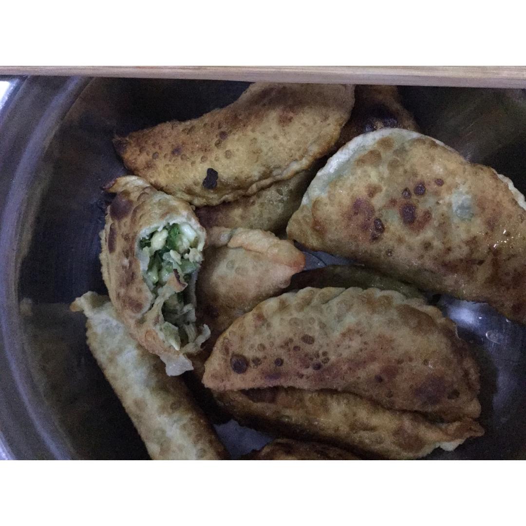 和面不粘手的韭菜盒子（附捏花边）【独家】