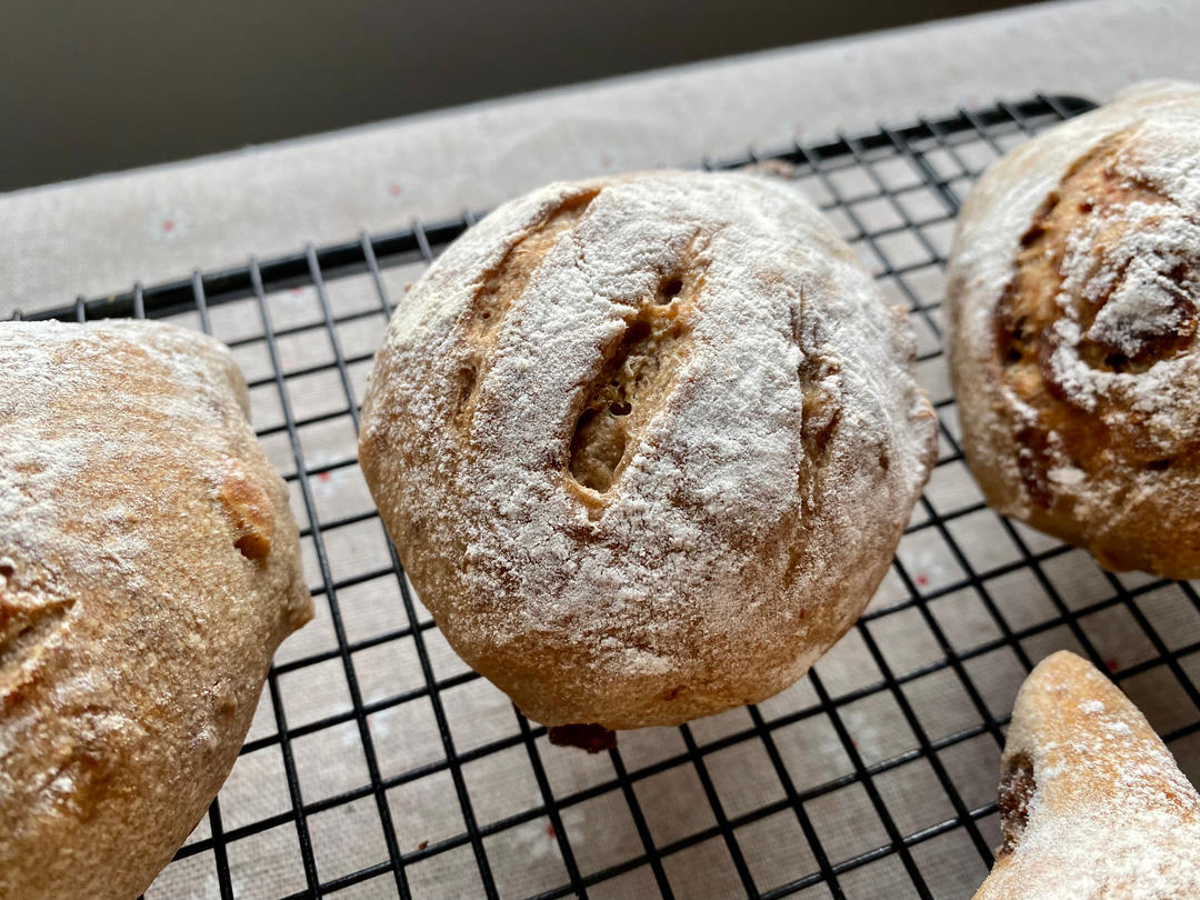 天然酵种无花果小欧包