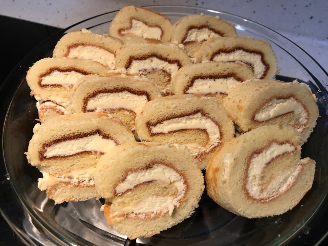 肥而不腻的超厚瑞士卷