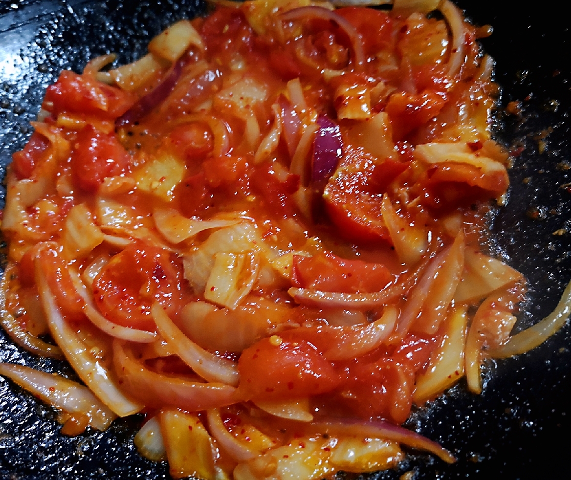 西红柿辣白菜牛肉汤的做法 步骤4