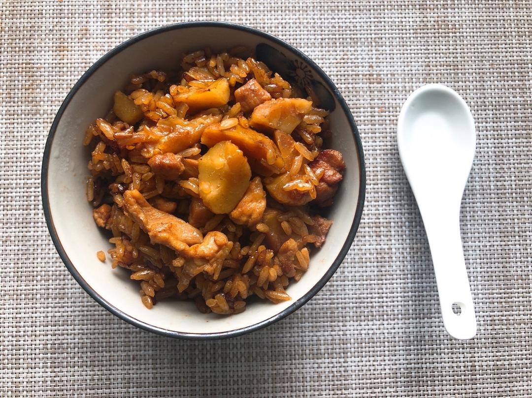 电饭煲栗子鸡腿焖饭