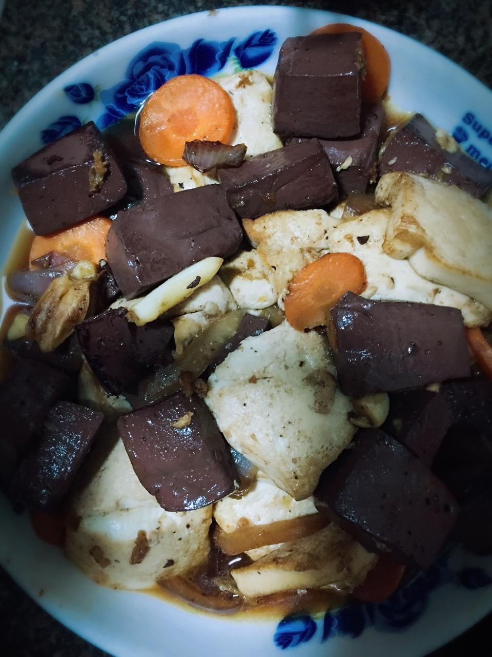 猪血豆腐