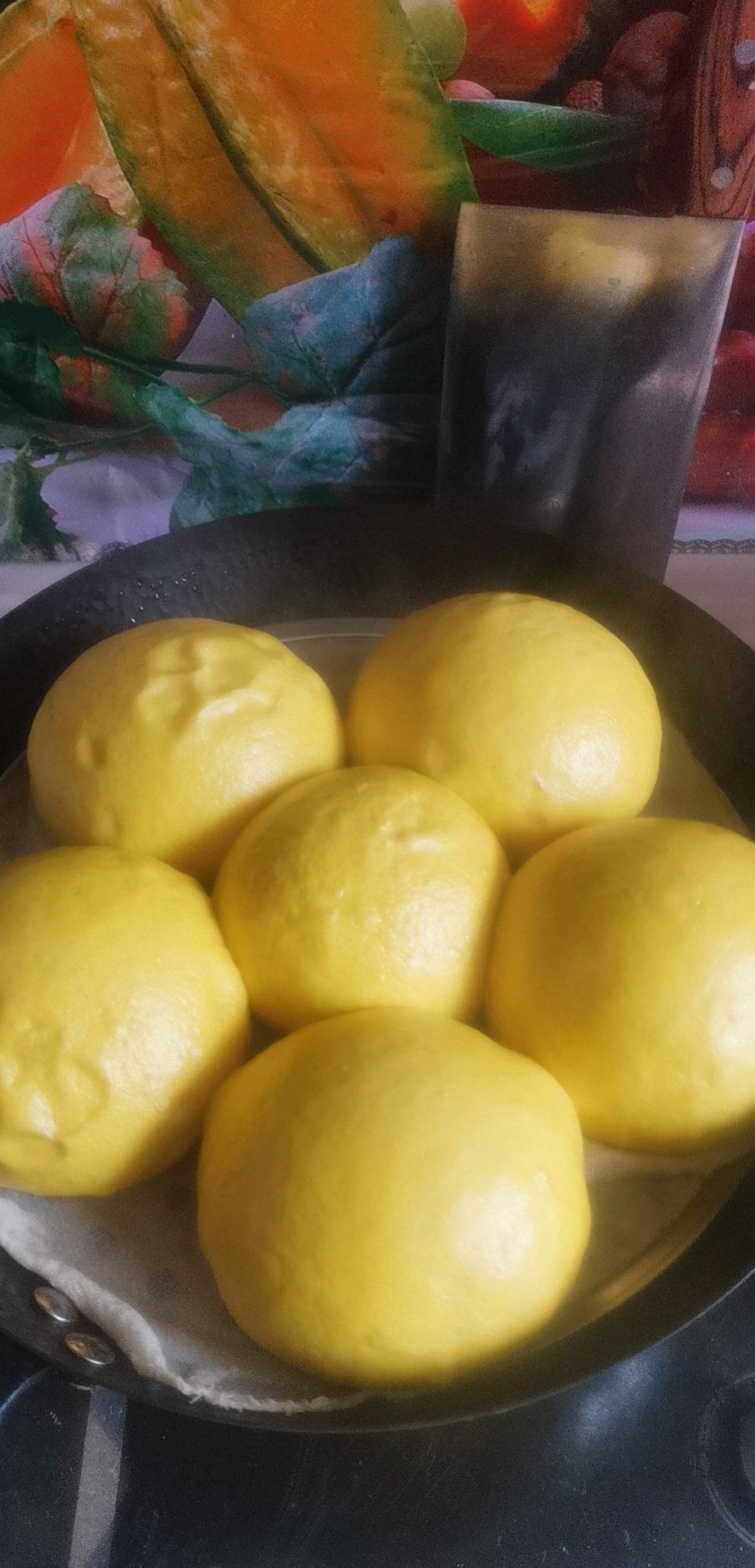 新手也可以--详解如何做出人见人爱、金黄的南瓜馒头