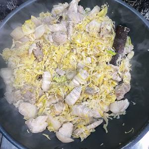 正宗东北猪肉炖酸菜的做法 步骤6