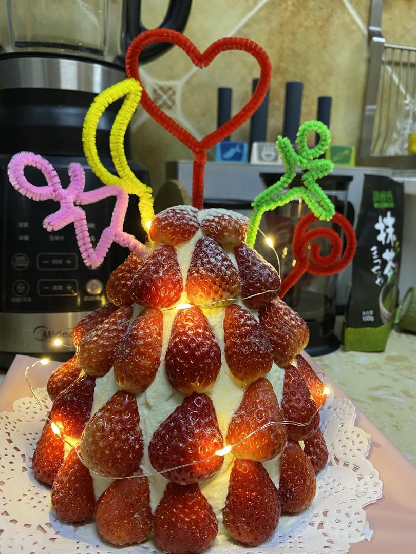 火热圣诞草莓塔