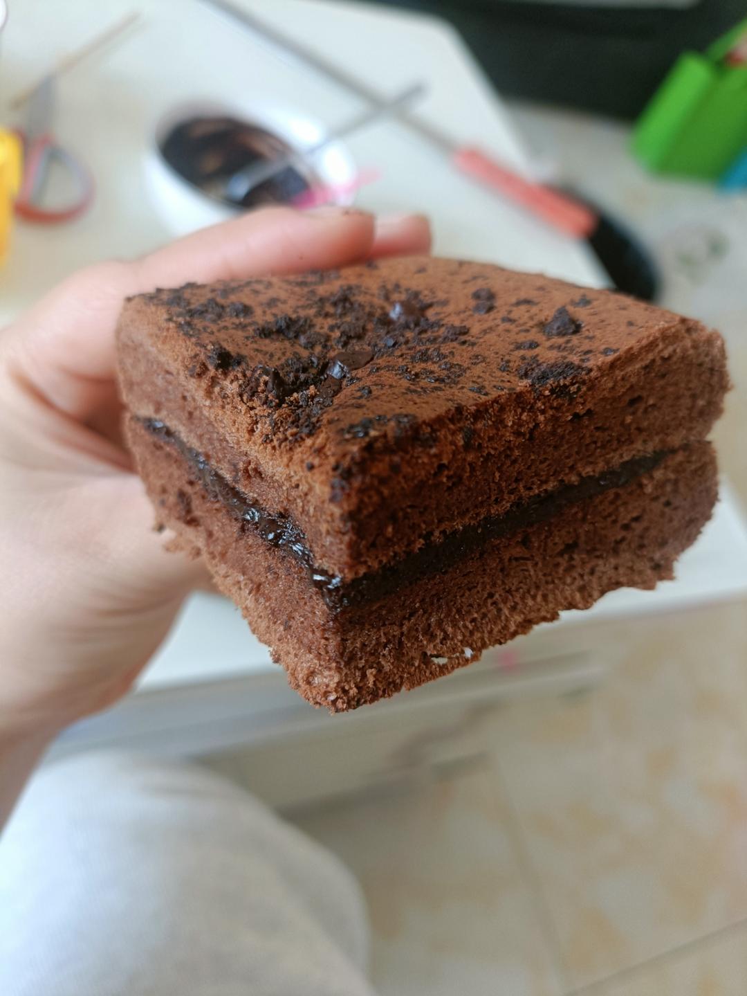 超浓厚！三重巧克力夹心蛋糕