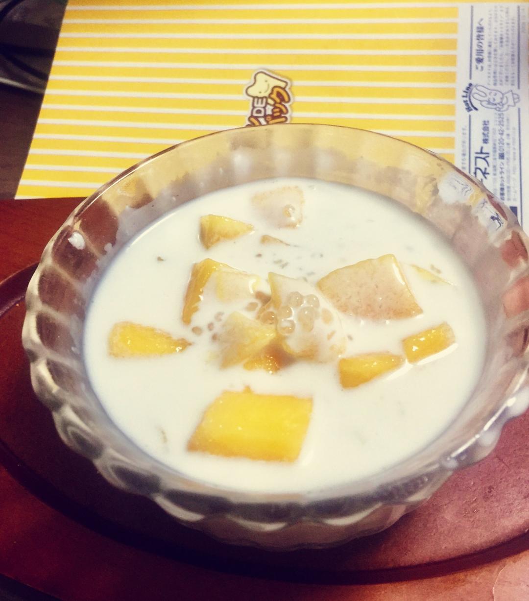 椰浆芒果西米露