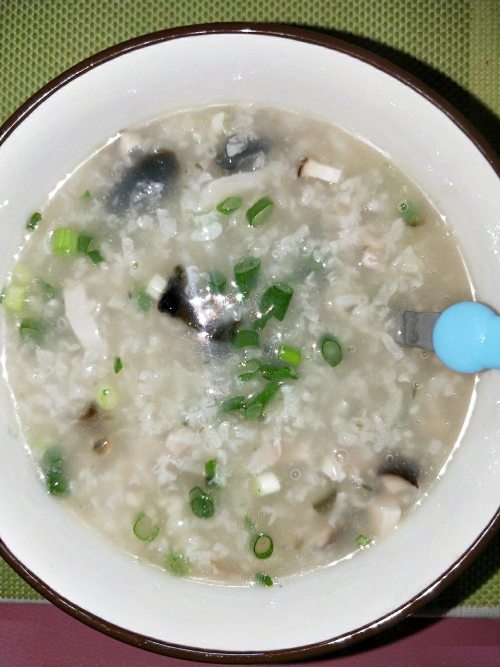 【皮蛋瘦肉粥】