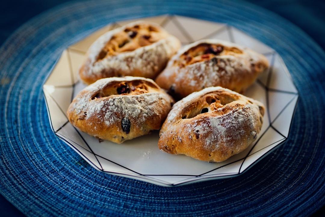 全麦蔓越莓核桃软欧包