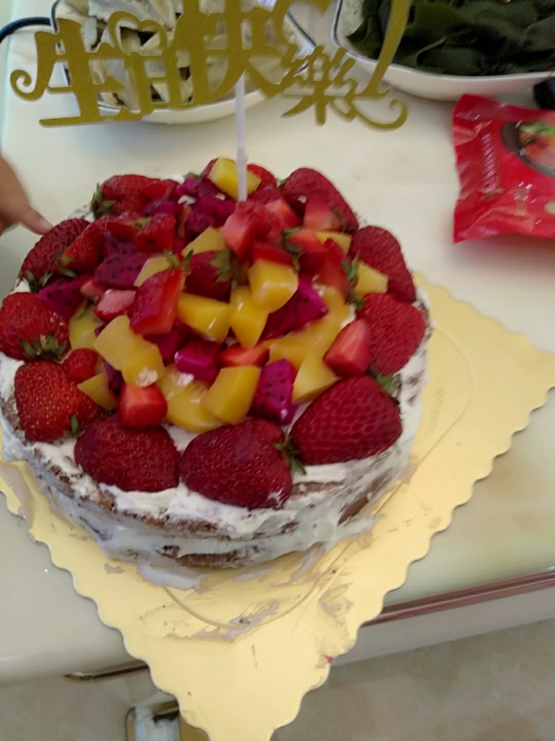 8寸焦糖奶油草莓裸蛋糕