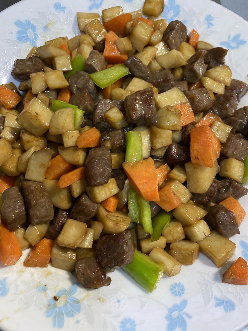 家常菜~杏鲍菇烧牛肉粒