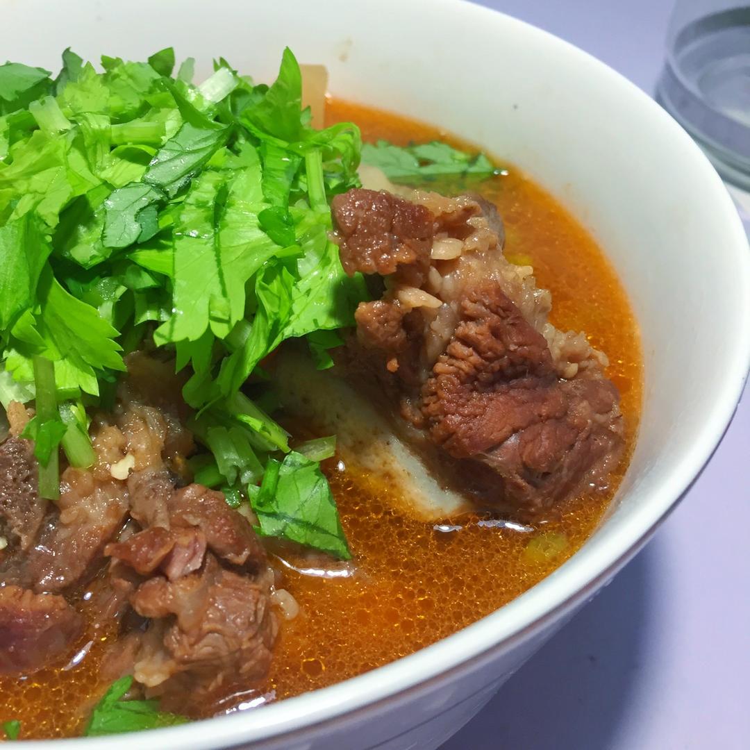 番茄萝卜炖牛排骨