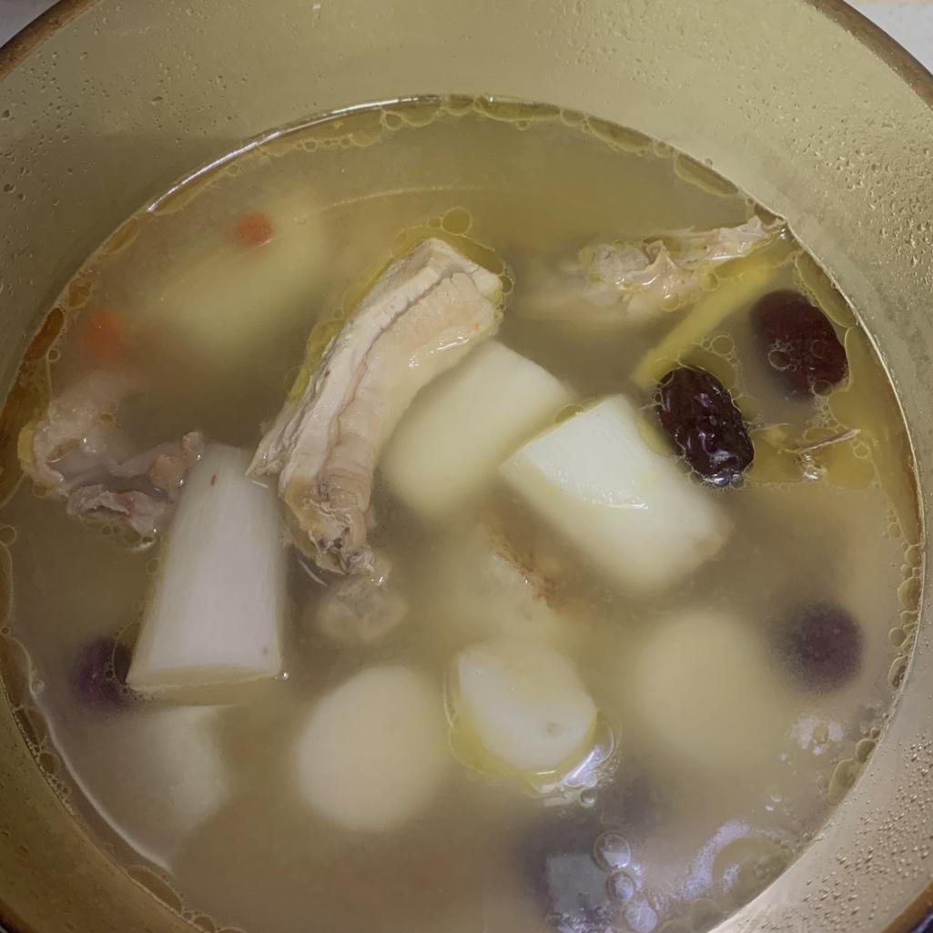只放盐的山药老鸡汤