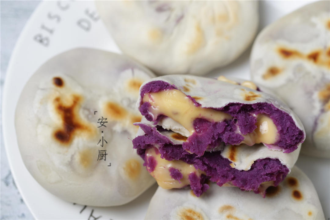 平底锅搞定！一张饺子皮做爆浆紫薯芝士饼！零失败