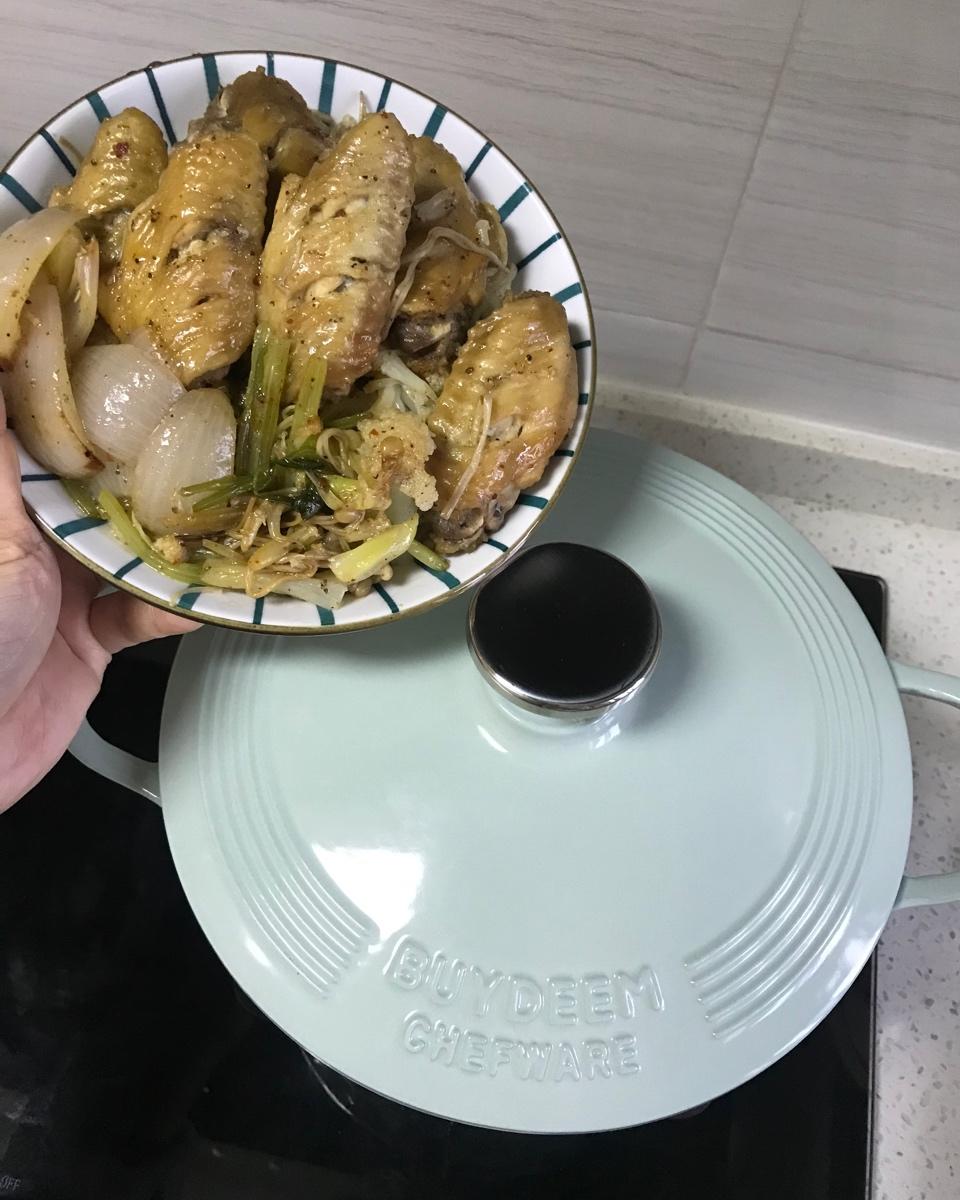 【北鼎珐琅铸铁锅食谱】时蔬焖鸡翅
