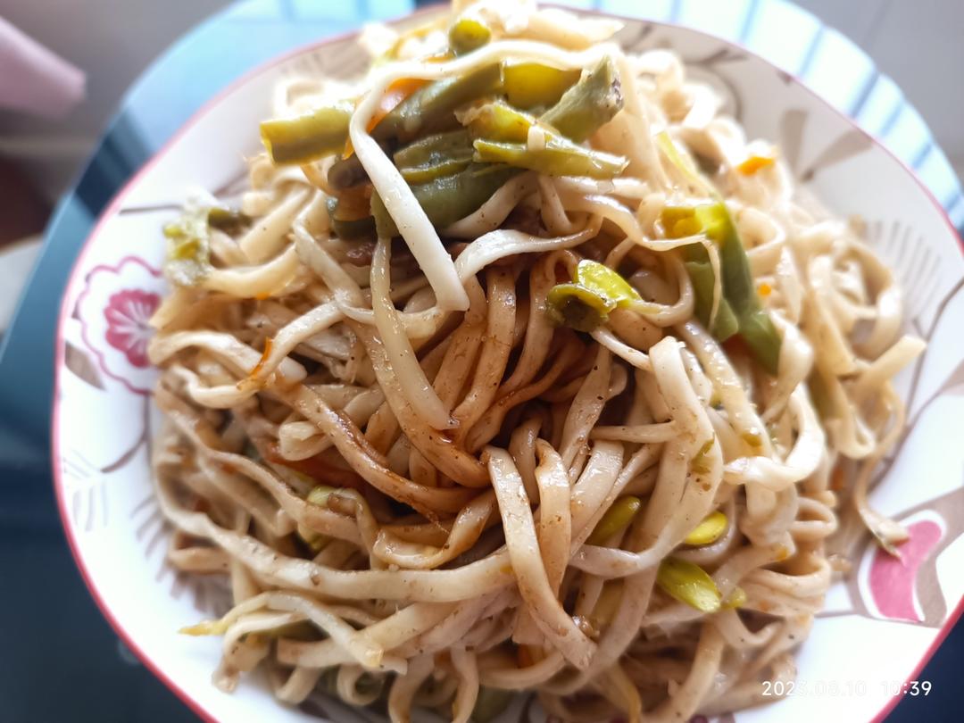 扁豆焖面｜浓郁劲道有营养的一锅出夏季美食！