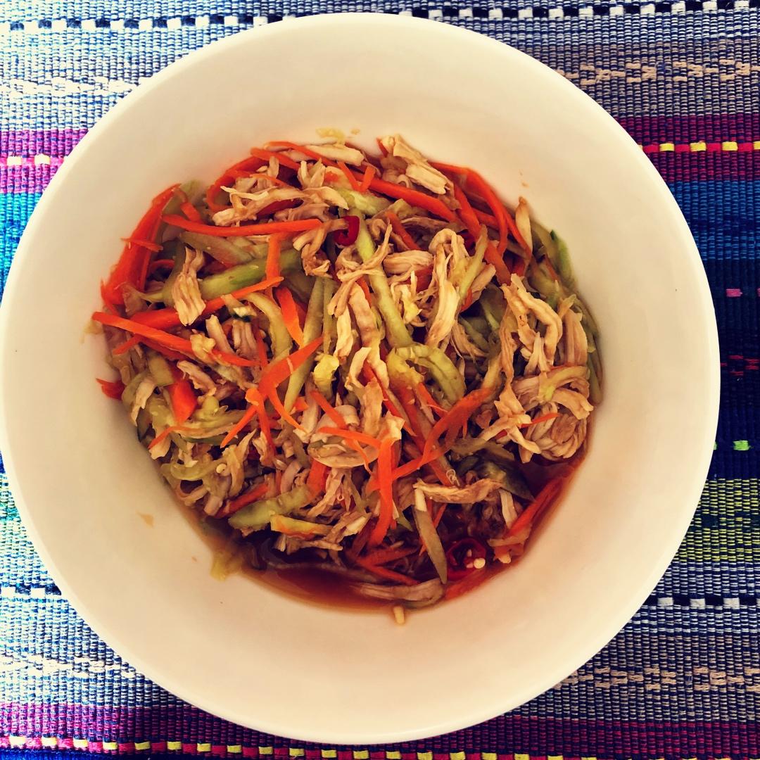 减脂餐：手撕鸡胸肉（无油无糖极简版）