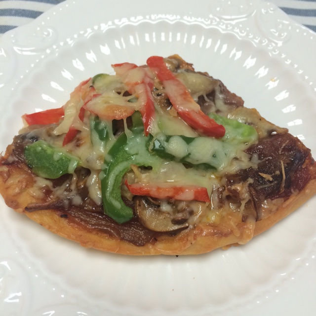 薄饼脆皮火腿pizza