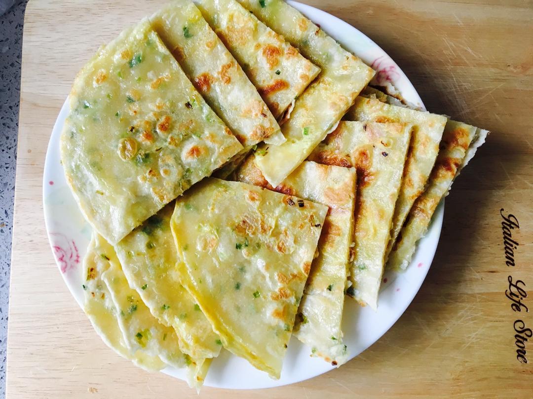 鸡蛋葱油饼                  （更新饼坯保存方法）