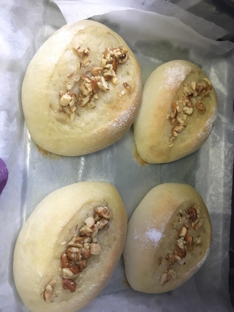 黄油核桃法式切片面包