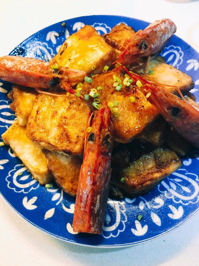 虾头炖豆腐的做法