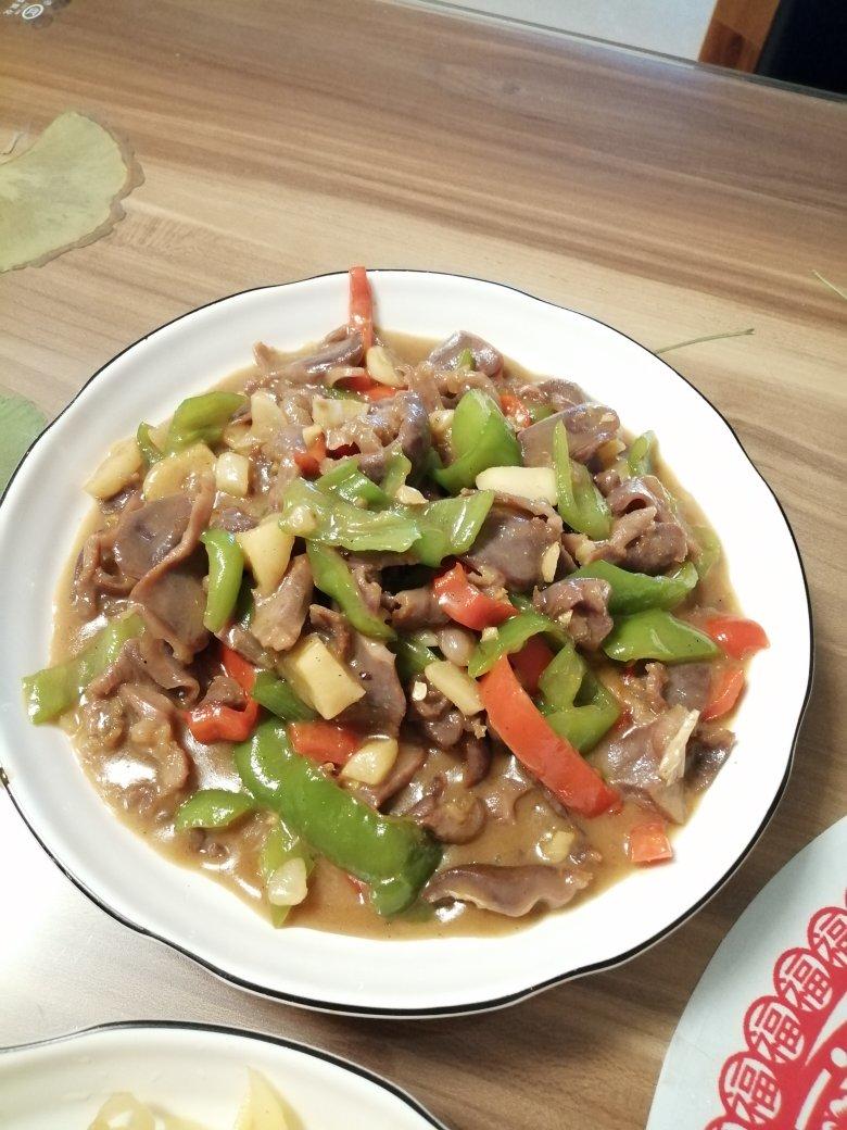 厨师长教你：农家菜“青椒炒鸭胗”的做法，看得口水直流