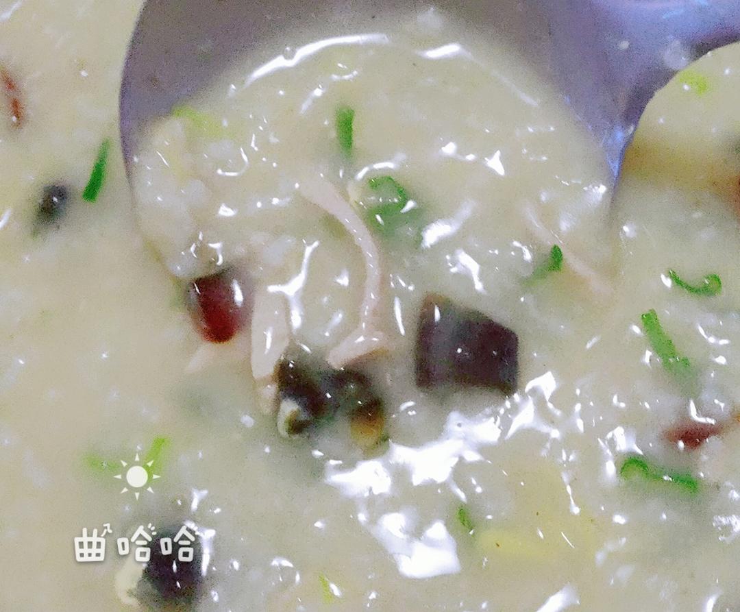 皮蛋瘦肉粥的做法