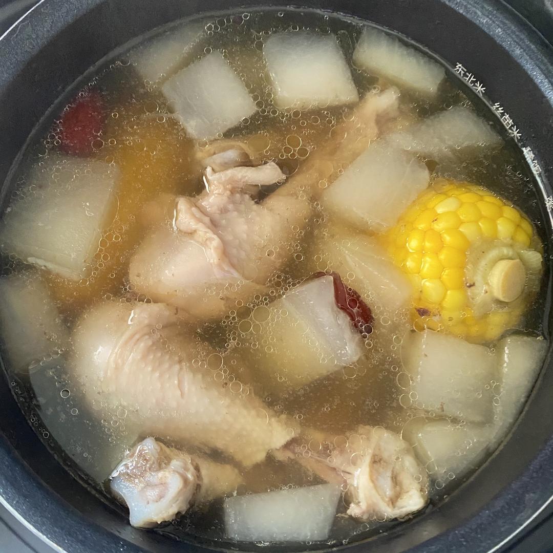 鸡腿冬瓜玉米汤