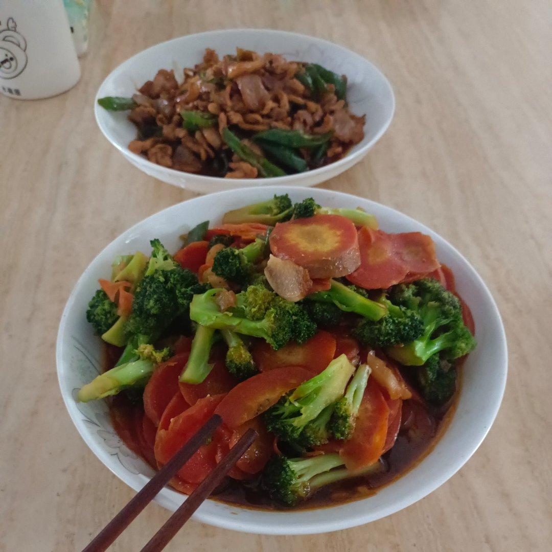 西蓝花炒胡萝卜清爽型～