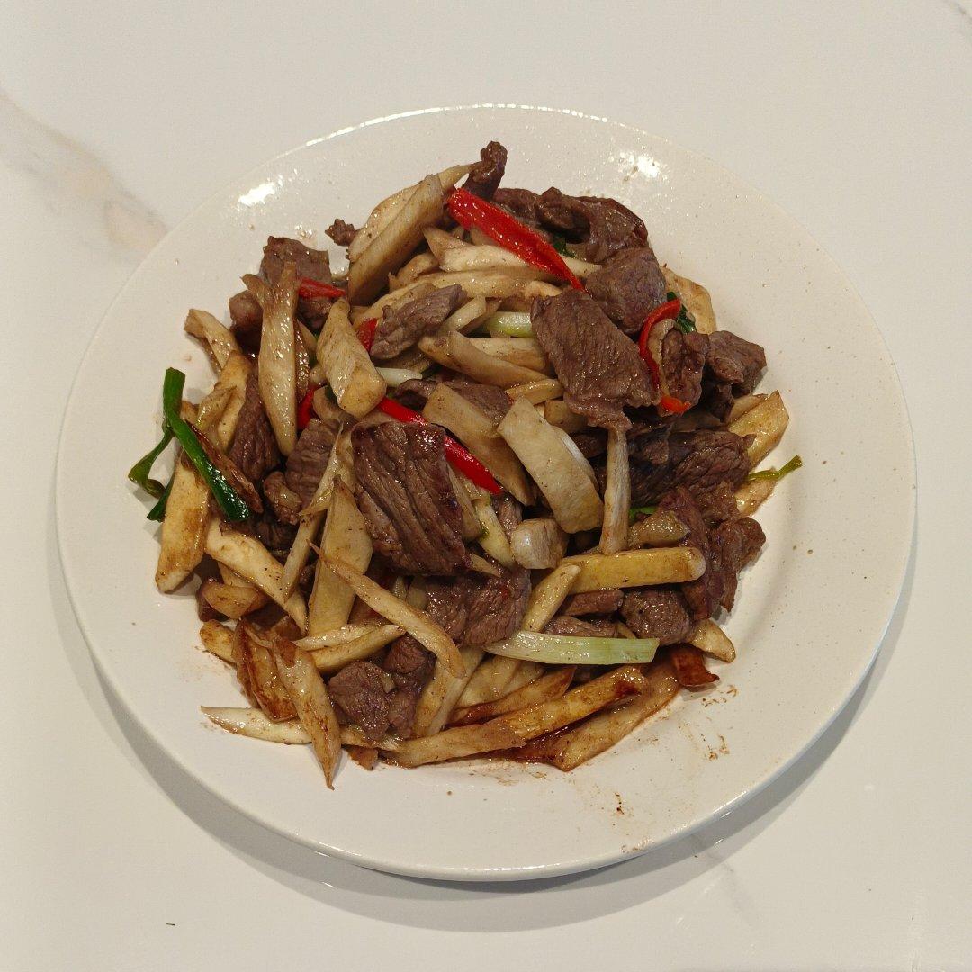 牛肉炒茭白
