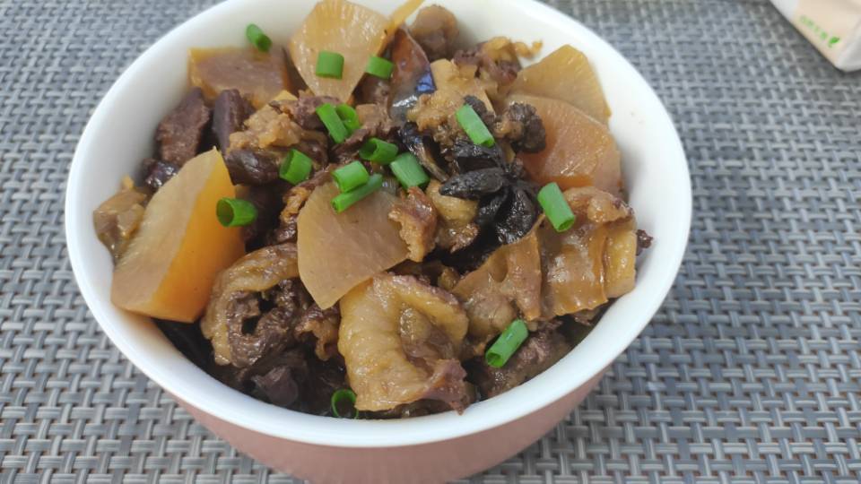 萝卜炖牛肉