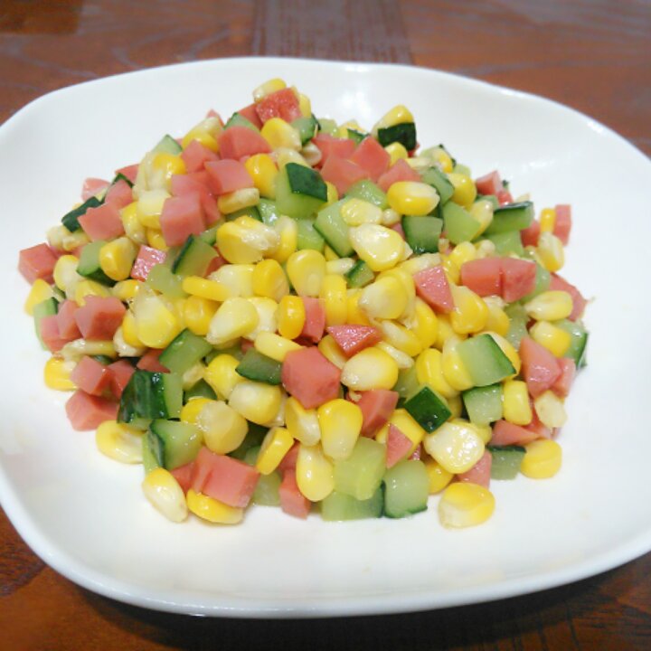 ann哒做的玉米黄瓜胡萝卜火腿粒