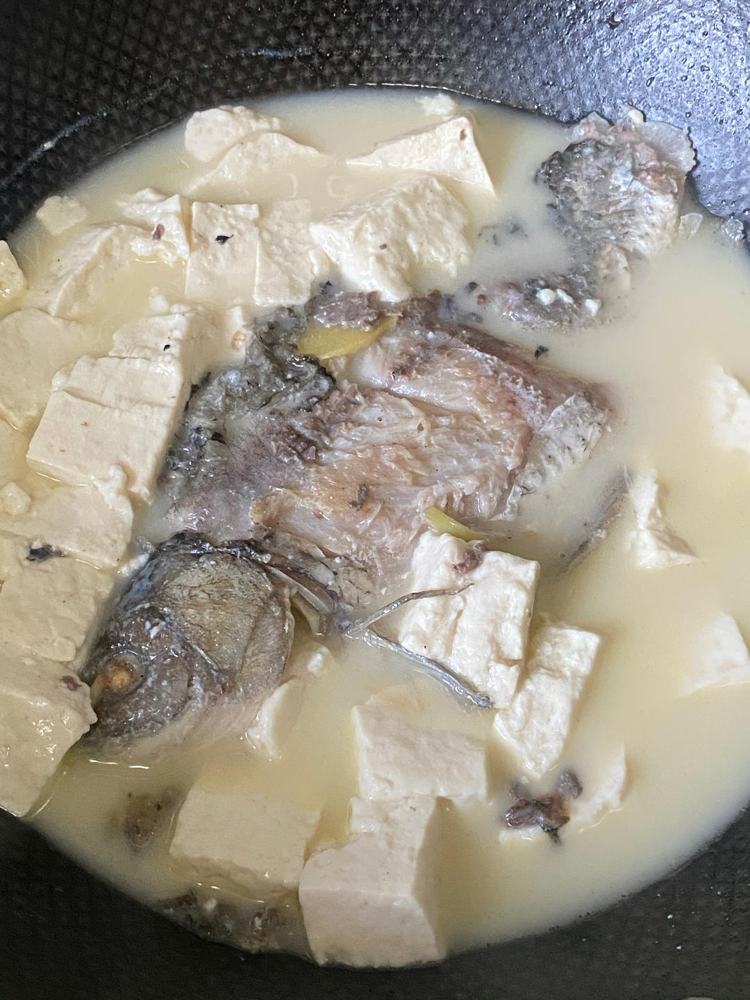 鲫鱼汤(鲫鱼豆腐汤)