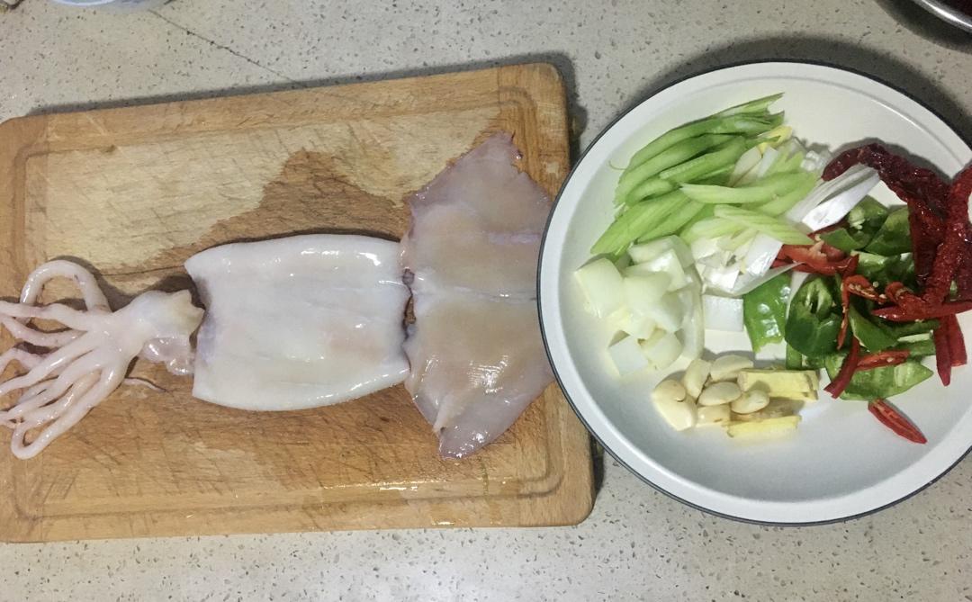 轻松处理鲜鱿鱼