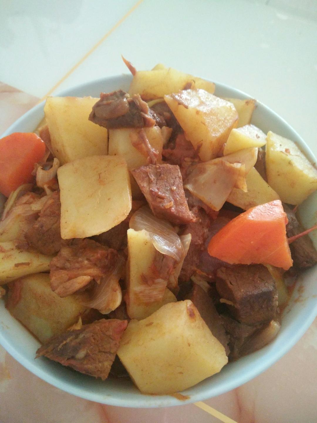 红烧牛肉土豆 （独家秘制）