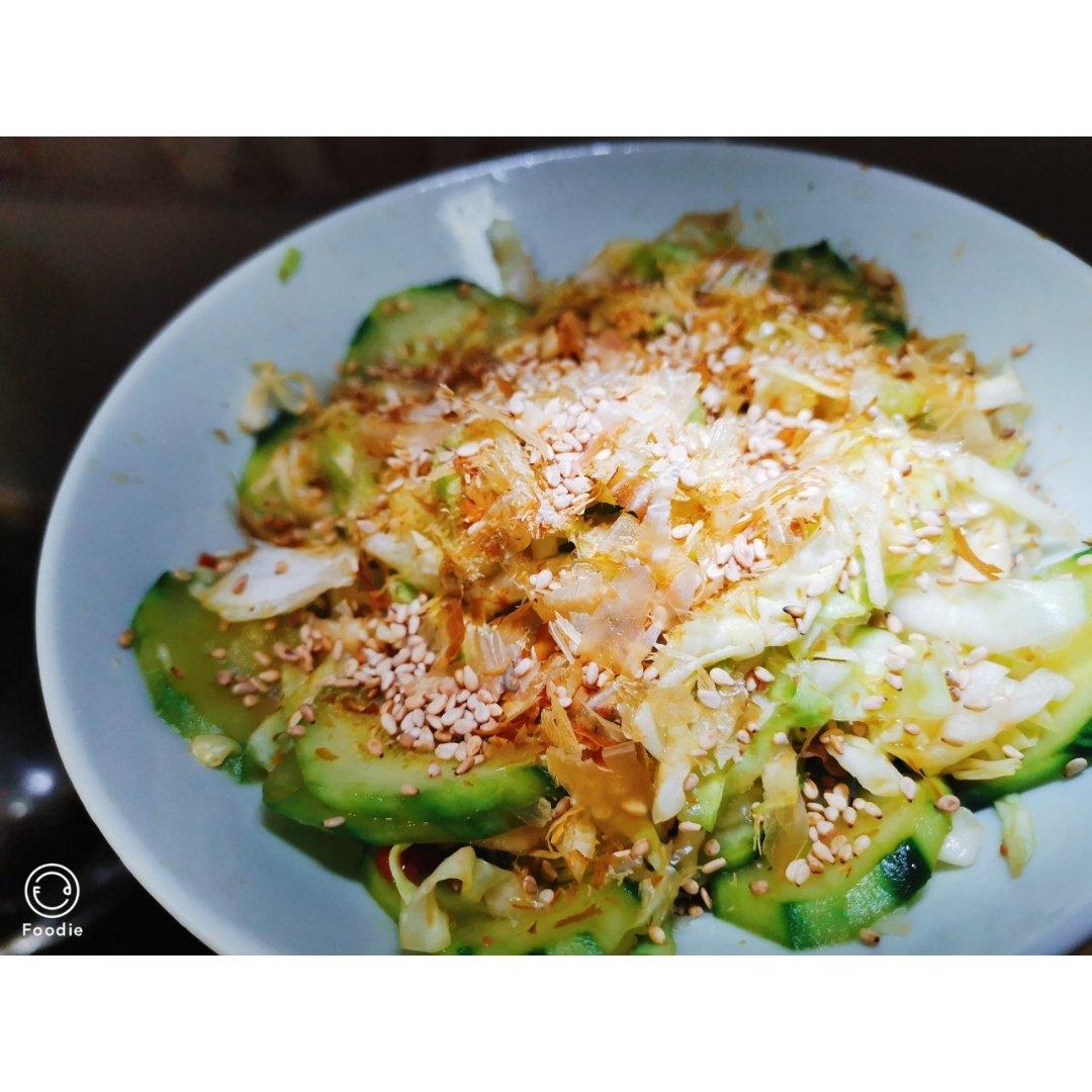 梅子风味凉拌卷心菜黄瓜
