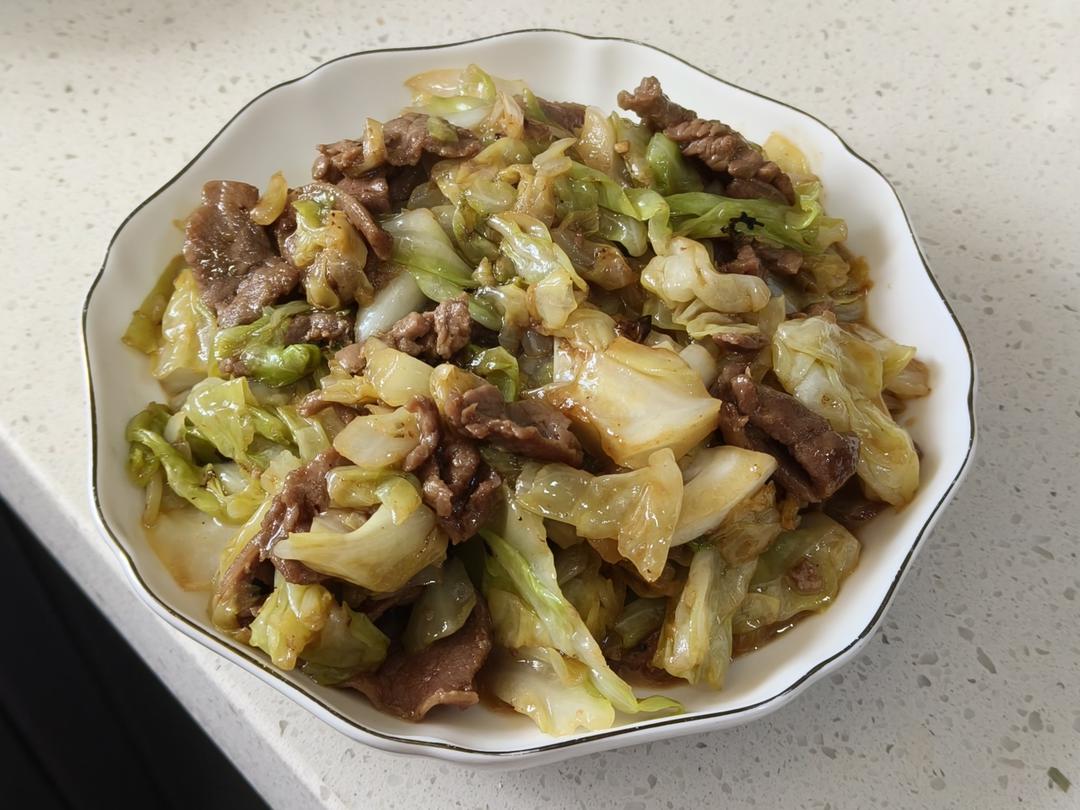 两个人一起炫饭啦！