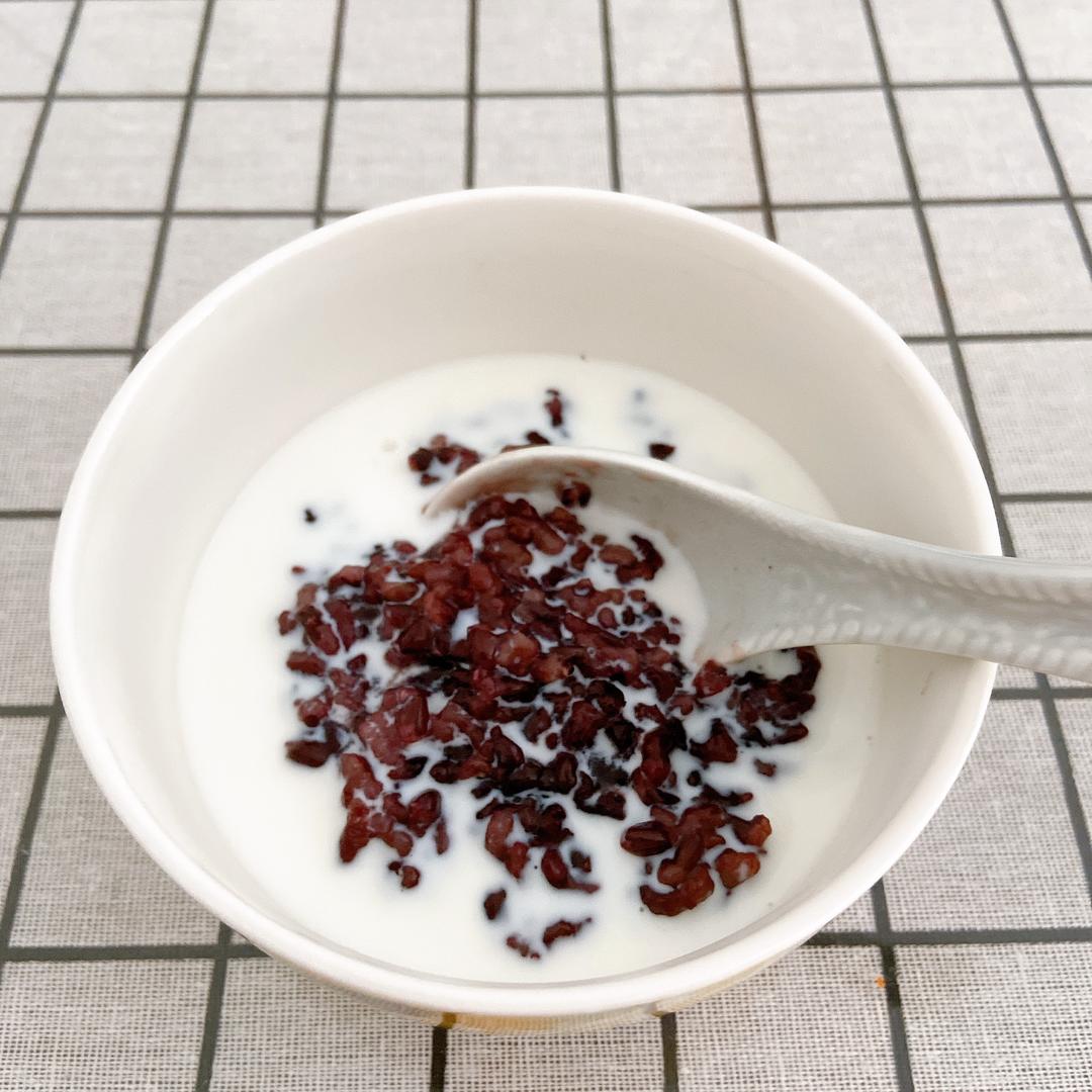牛奶血糯米