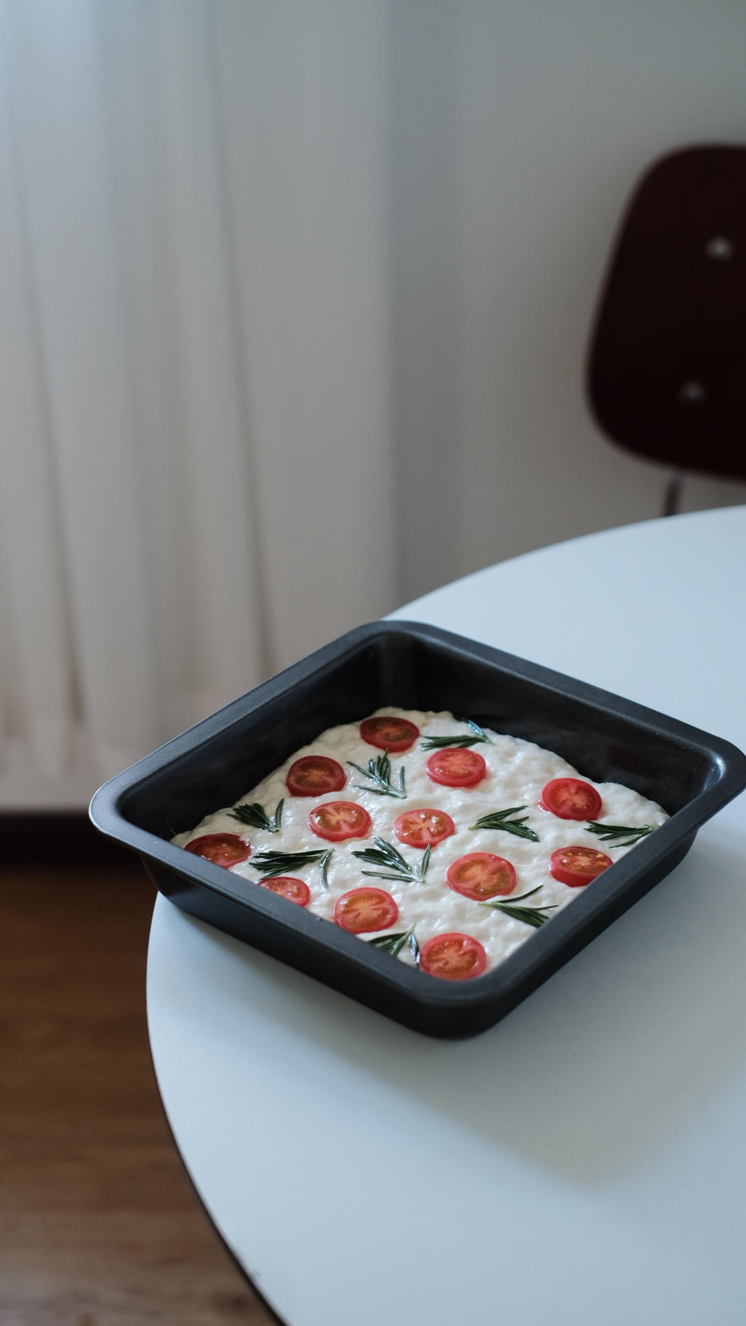 不需揉面的大孔蒜香佛卡夏