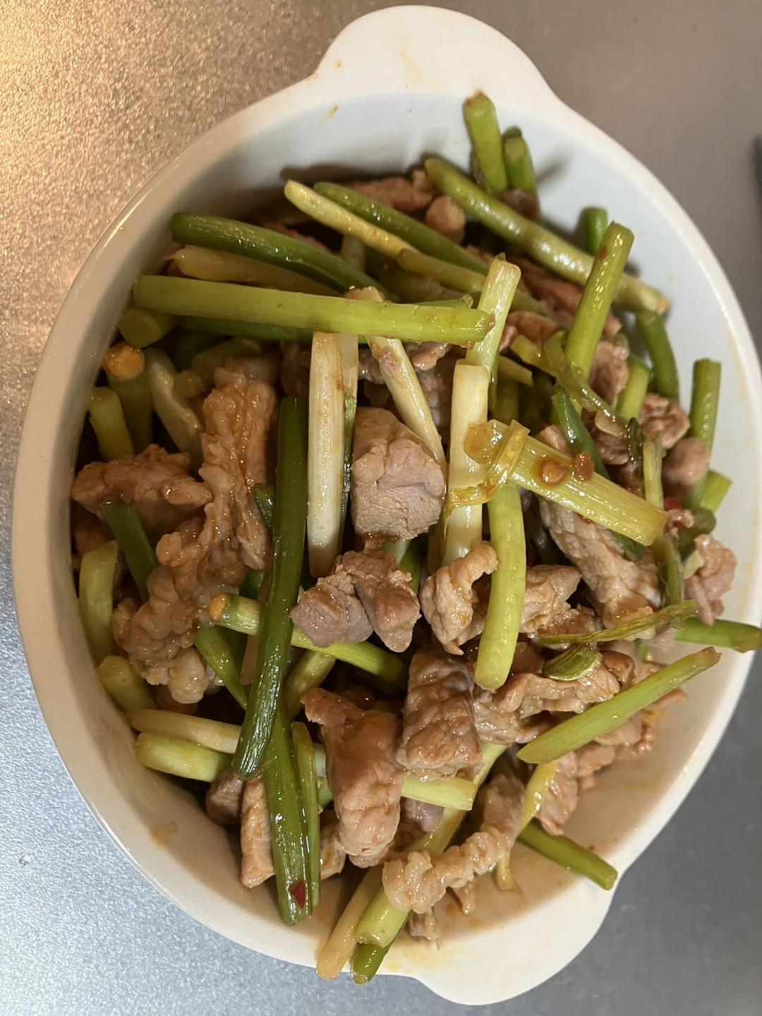酱炒蒜苔肉丝